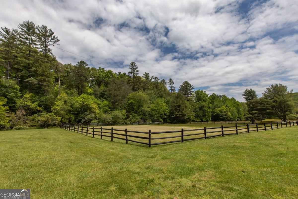328 Black Ankle Creek RD