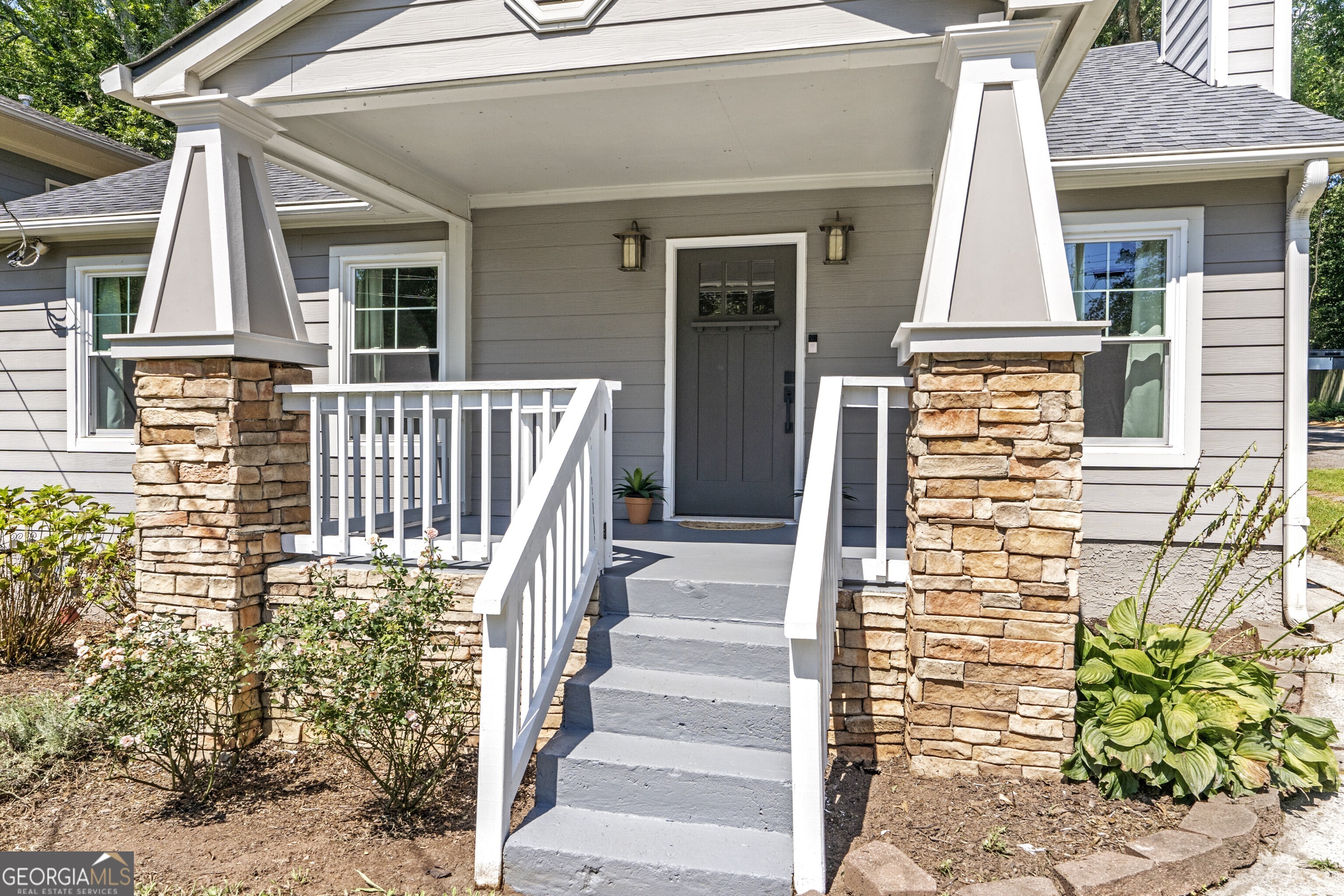 32 4th AVE NE
