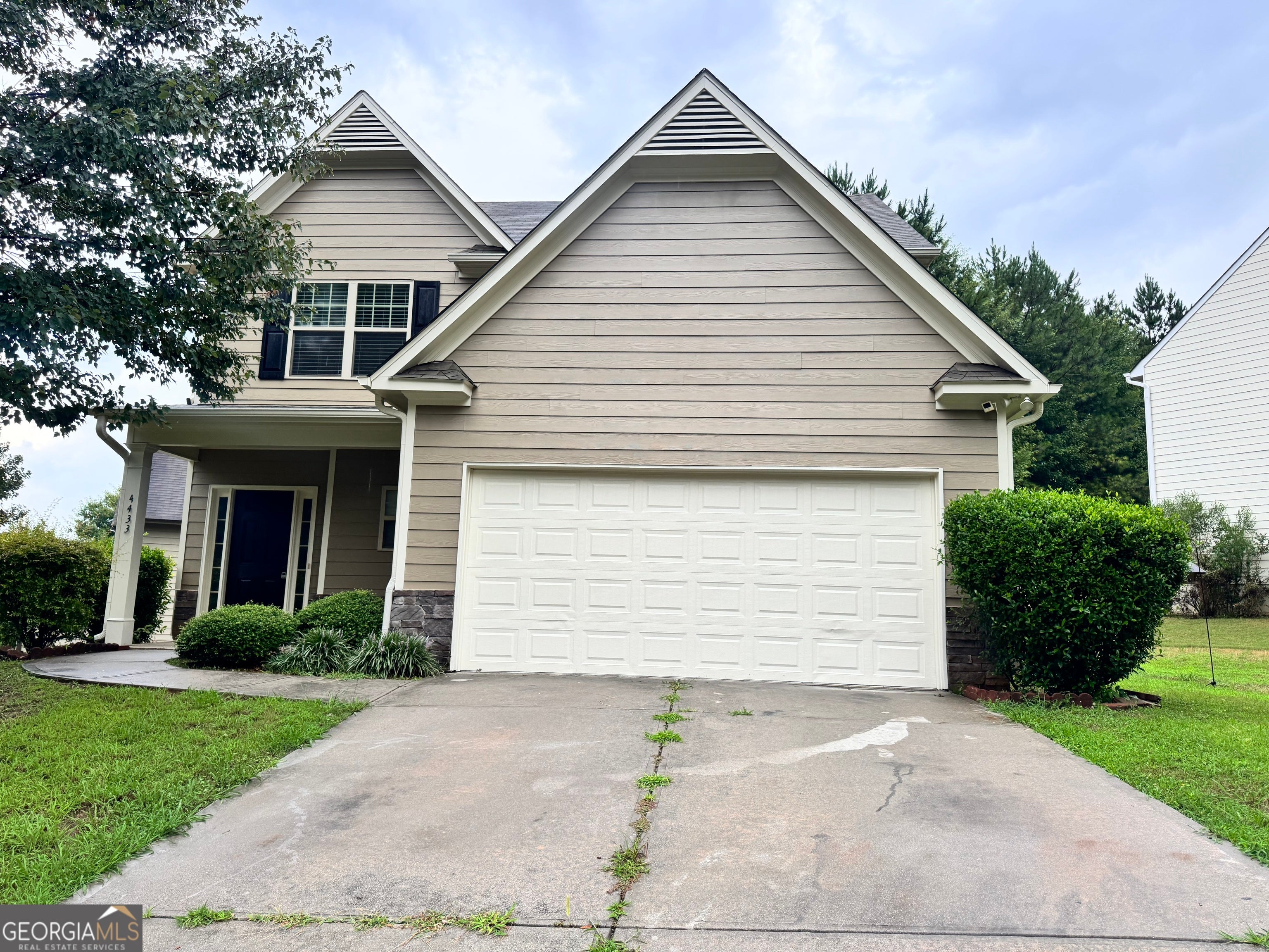 4433 Black Hills DR