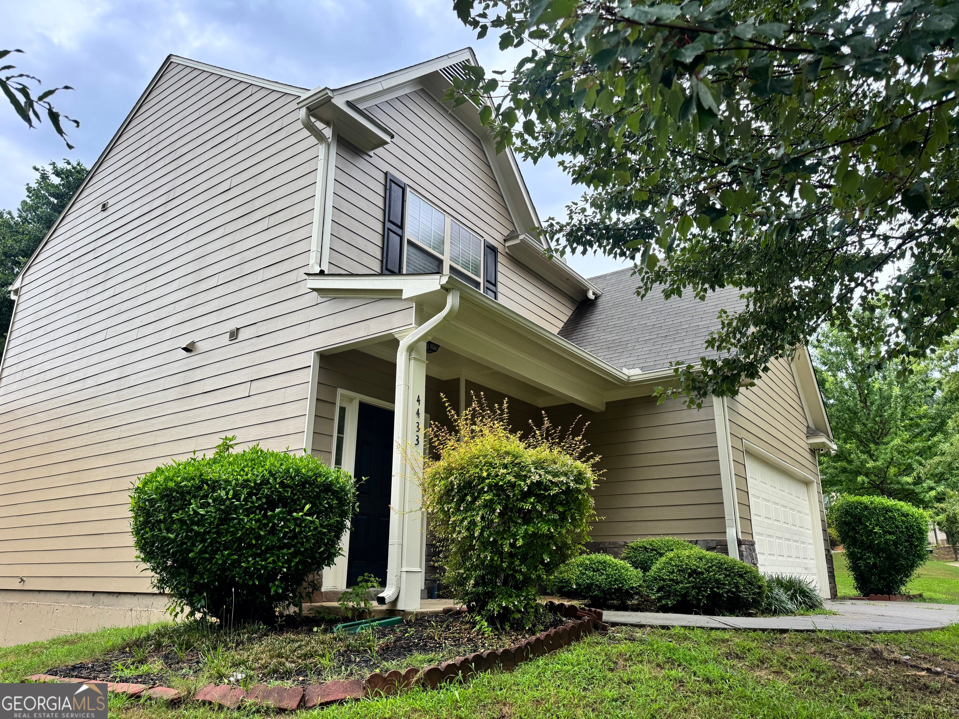 4433 Black Hills DR