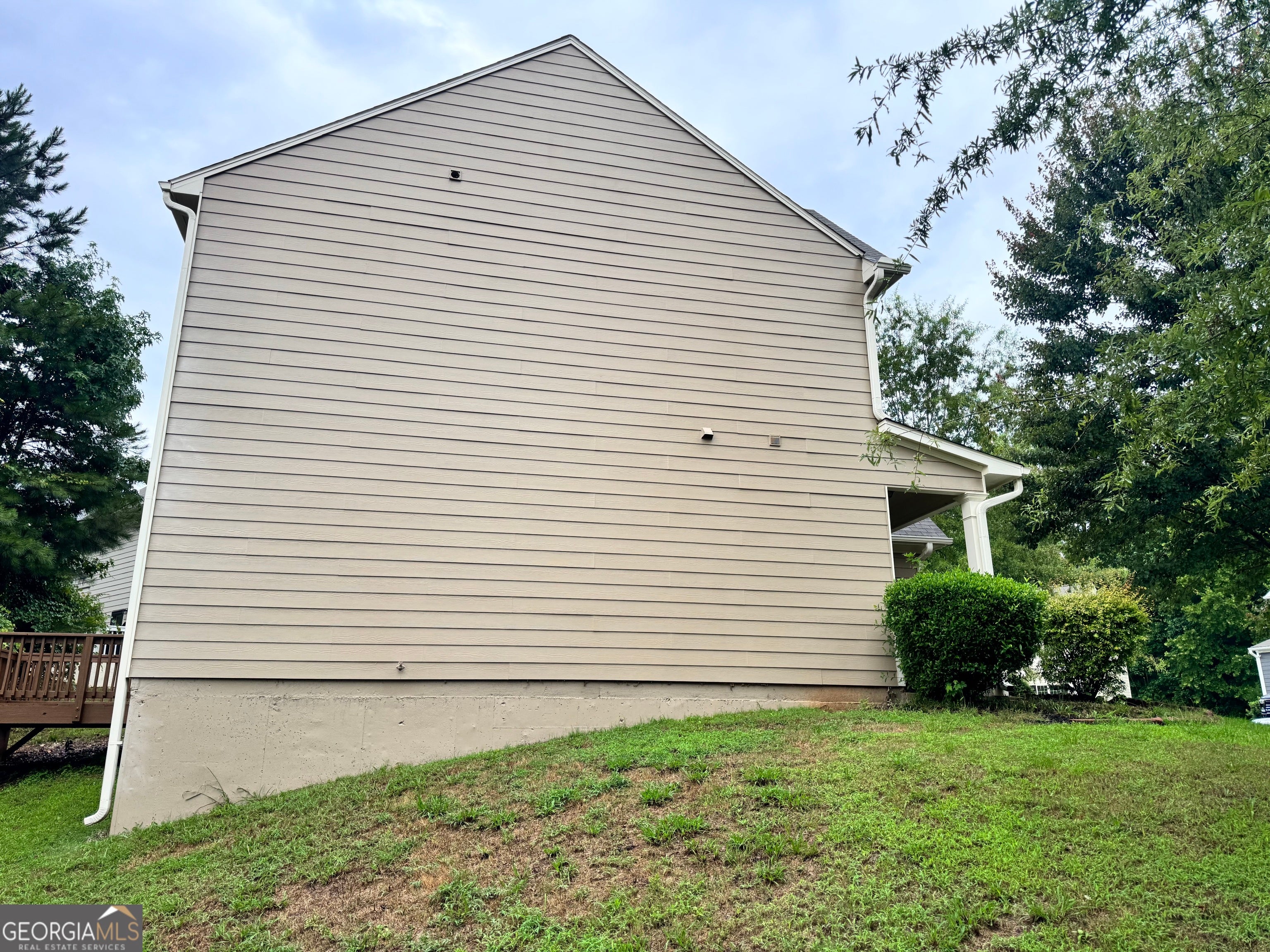 4433 Black Hills DR