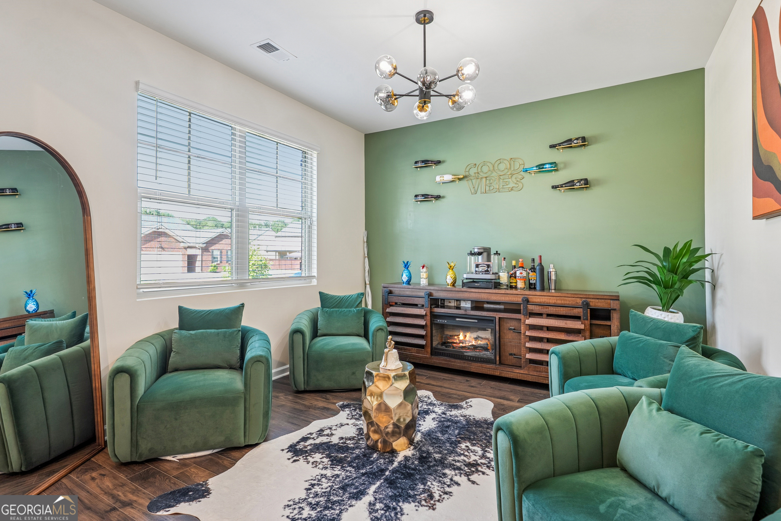 5436 Andrew LN