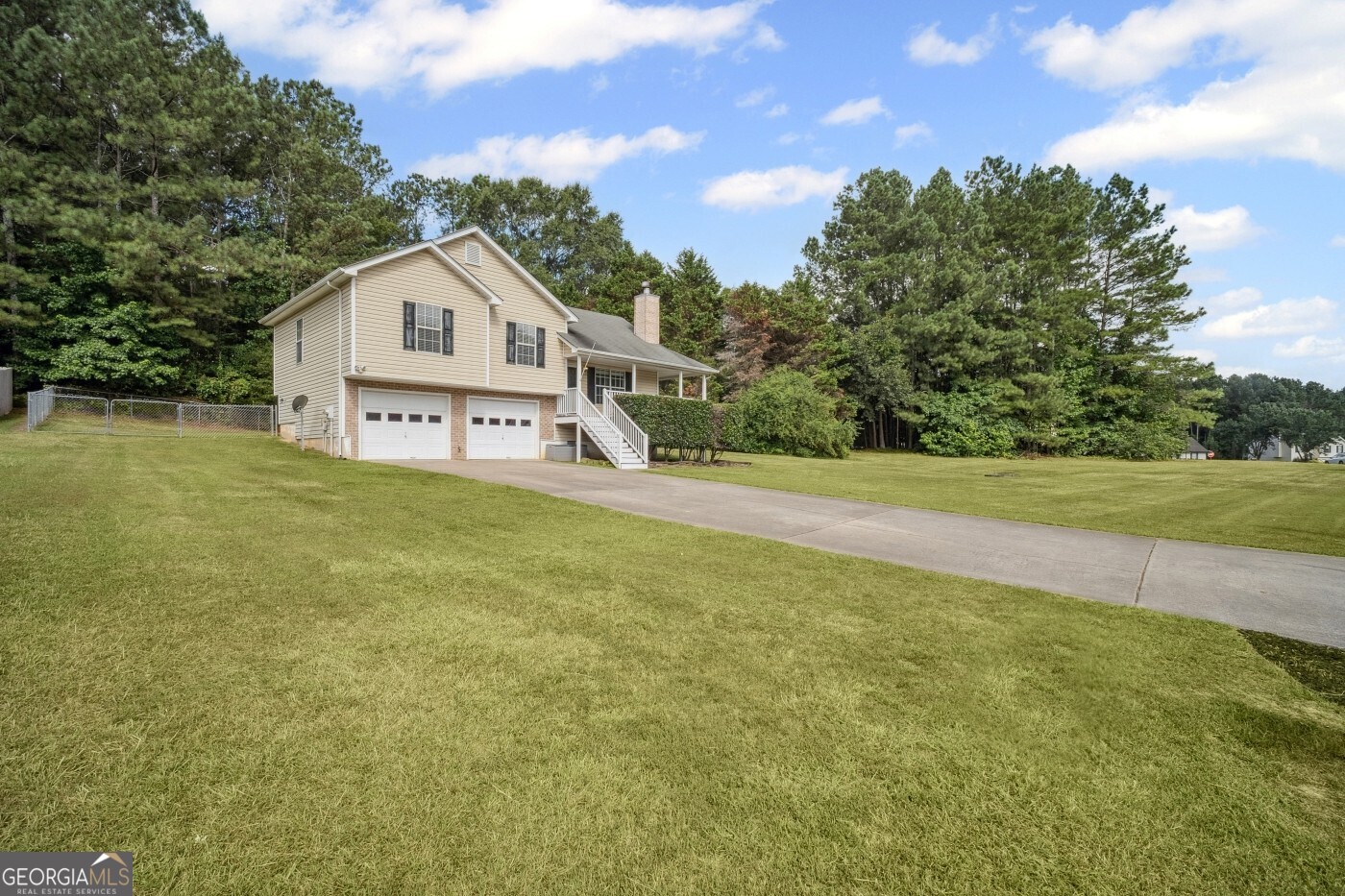 16 Gatepost LN