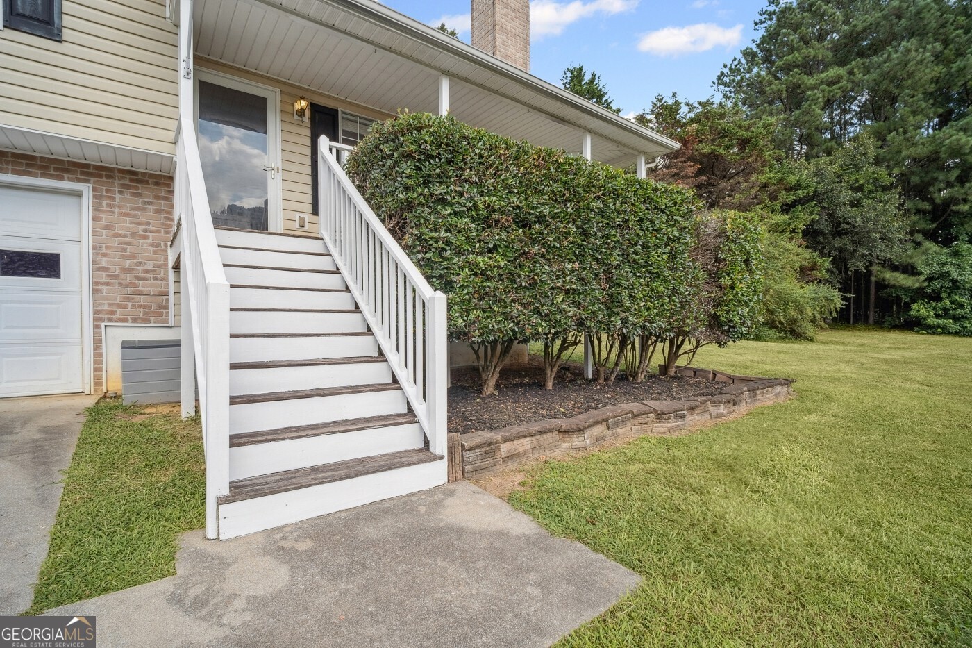 16 Gatepost LN