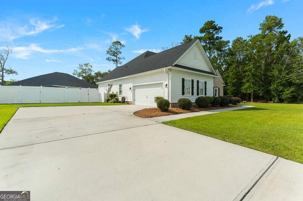 Photo of 209 Fairmont Drive, Rincon, GA 31326 (MLS # 10821824)