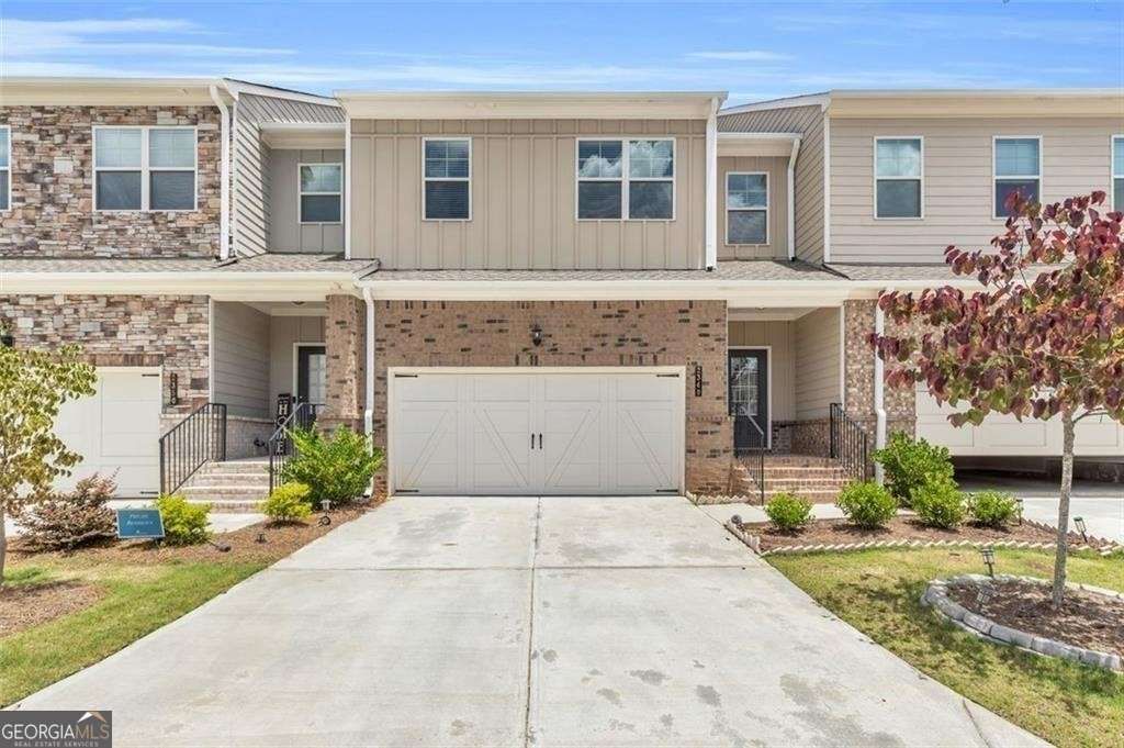 Photo of 2340 Manor Pointe Drive, Cumming, GA 30041 (MLS # 10693198)