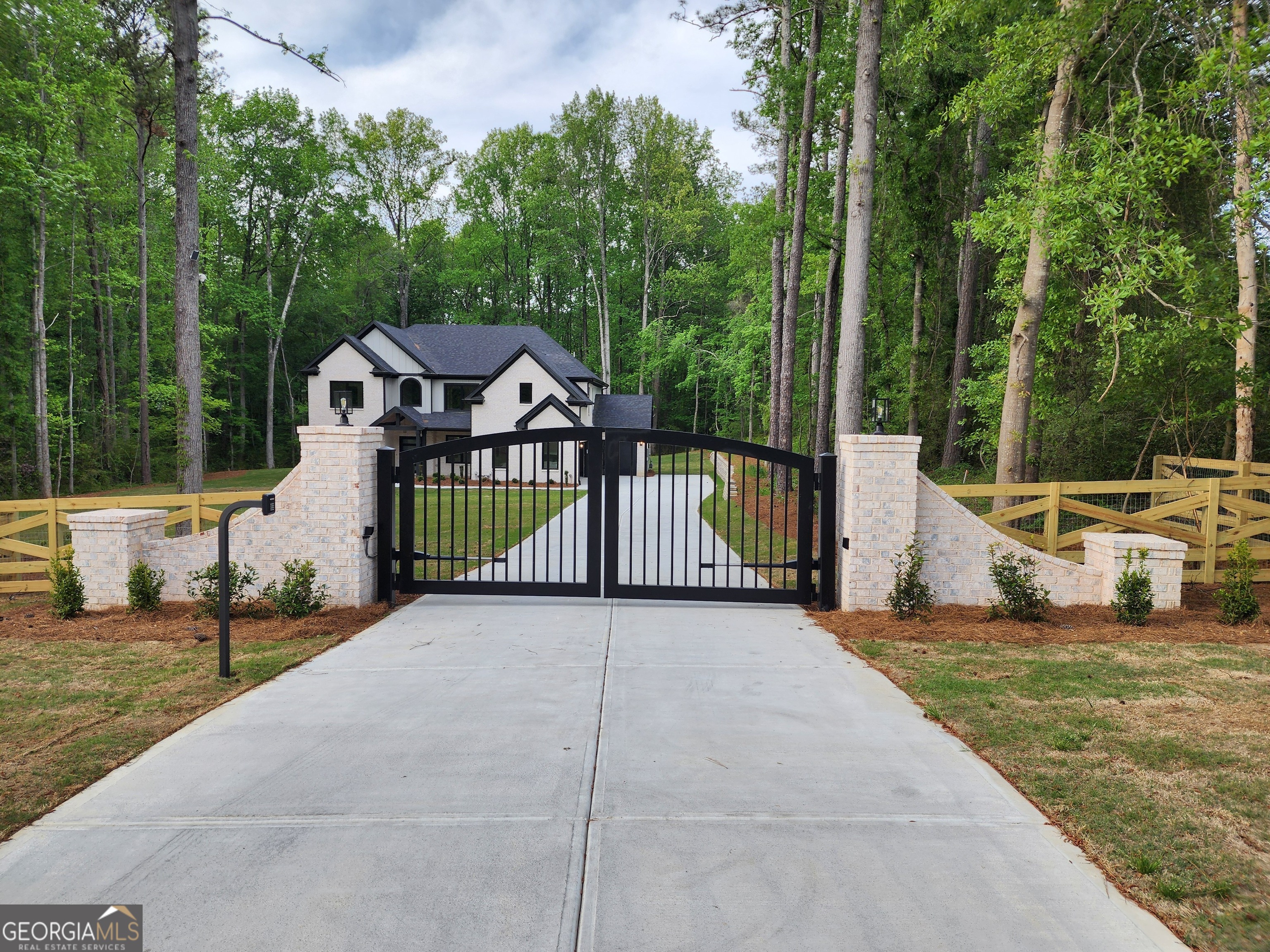 2205 Sugarloaf PKWY