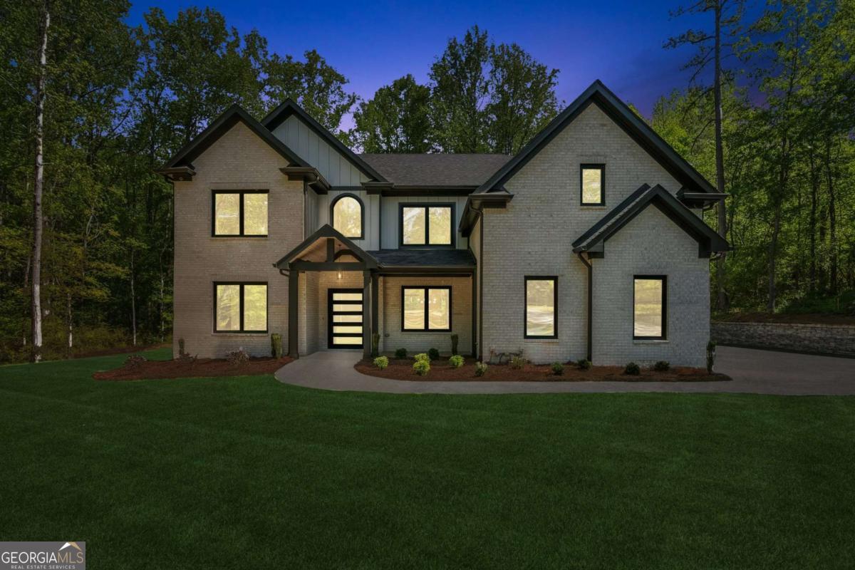 2205 Sugarloaf PKWY