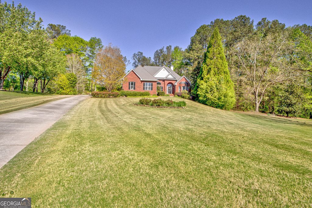 Photo of 140 Lake Park Court, Sharpsburg, GA 30277 (MLS # 10775887)