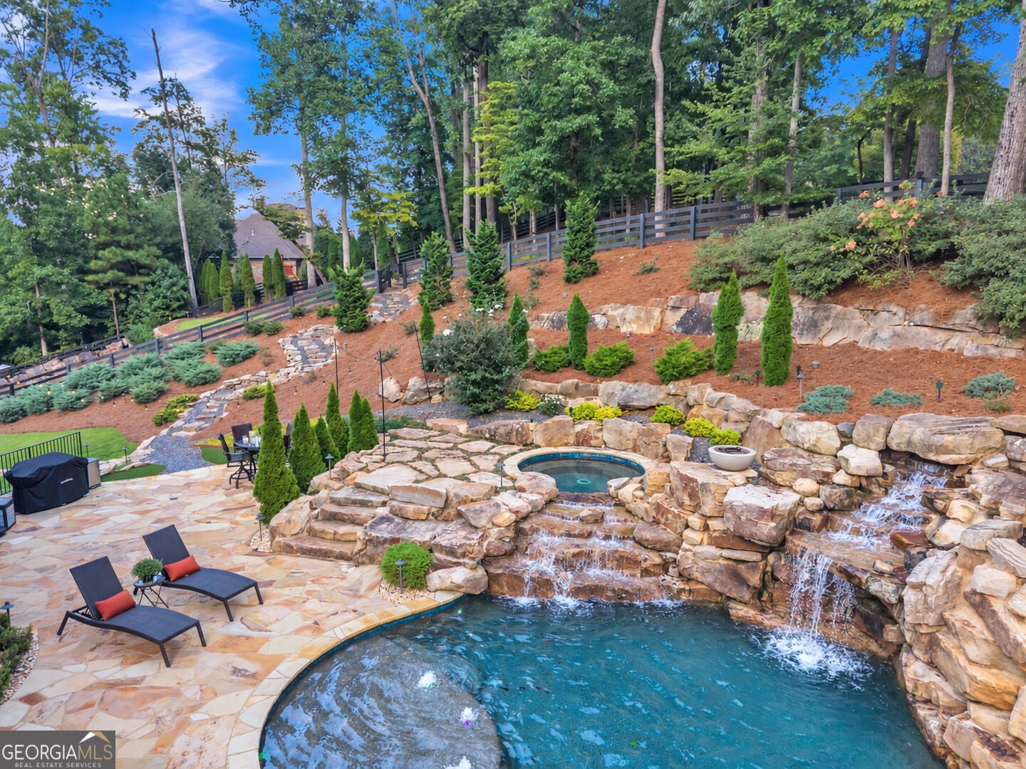 765 Foxhollow RUN