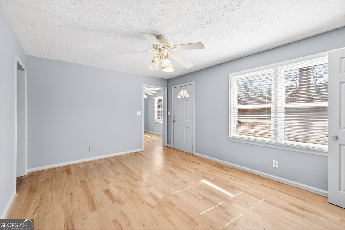 2266 N Shallowford RD