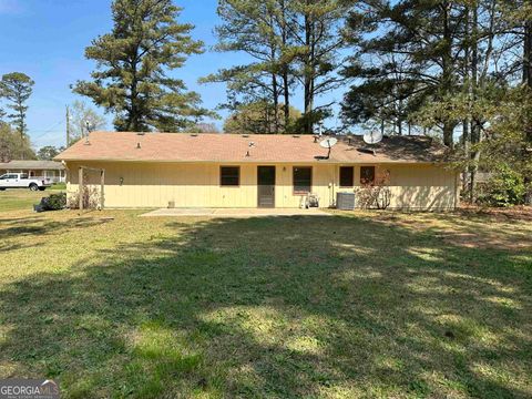 A home in Ellenwood