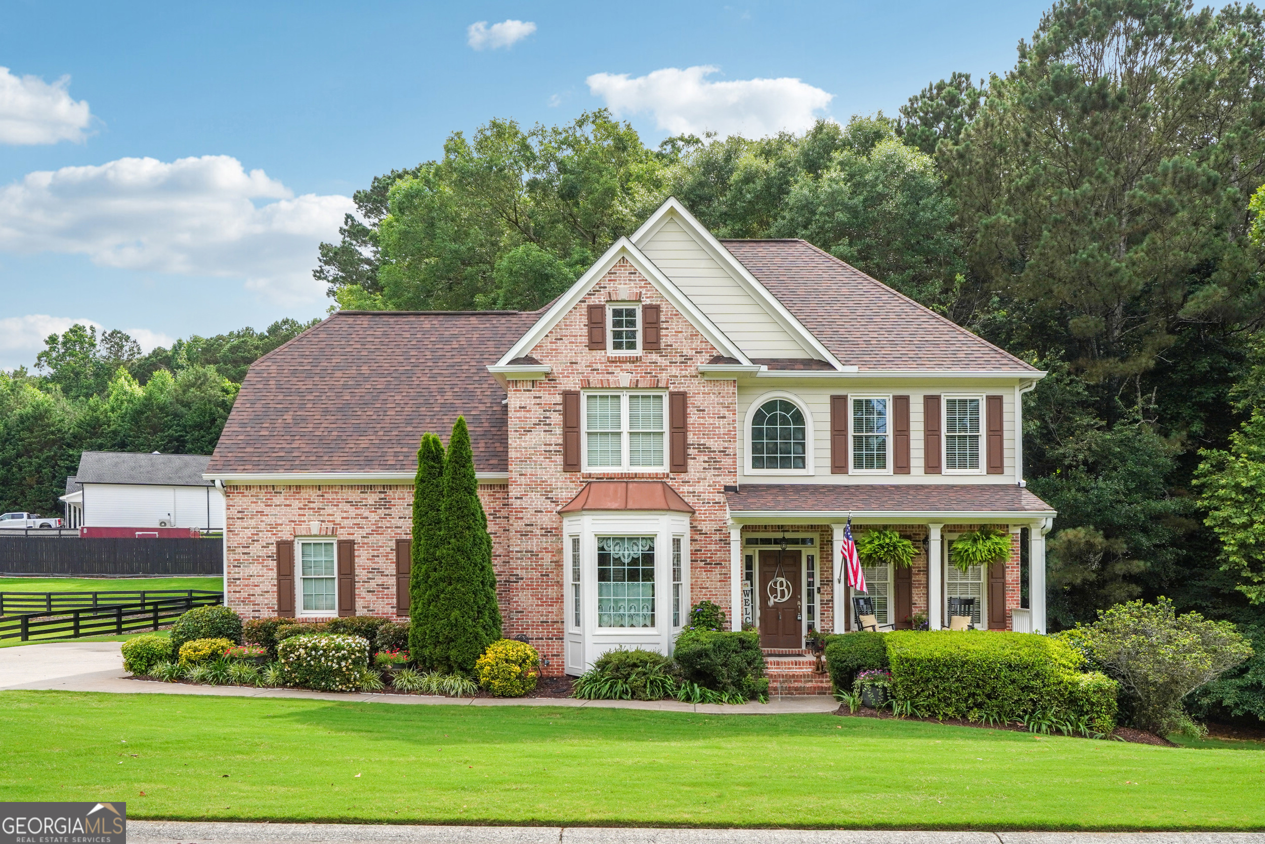 Welcome to The Preserve at Etowah swim/tennis community. This wonderful home features 5 beds 3.5 baths, on a finished basement and sprawling corner lot. Upon entry, you are welcomed by a two story foyer and plenty of light. The kitchen features plenty of cabinet and counter space, tile backsplash and breakfast nook. Open floor plan, family room with fireplace, an office room and formal dining room with bay windows. Upper level features include a comfortable master suite, walk in closets, 3 additional generously sized bedrooms and full bath. The Full finished basement with a full bath, bedroom, flex room/extra bedroom and private entry creates even more opportunity. The back deck is an entertainers dream with room to lounge around the fire pit and/or get creative in the grill hub. Friendly neighbors and a short walk to swimming pool. This property is a must see!