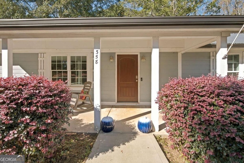 Photo of 358 White Street, Hoschton, GA 30548 (MLS # 10879000)