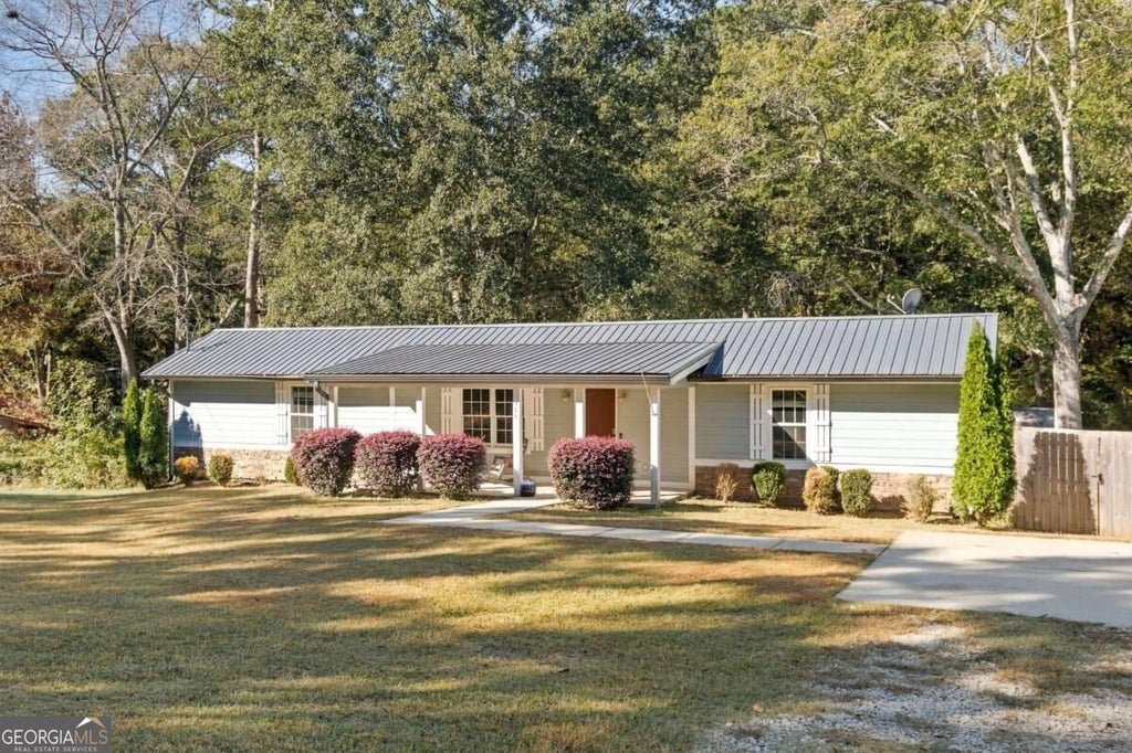 Photo of 358 White Street, Hoschton, GA 30548 (MLS # 10879000)