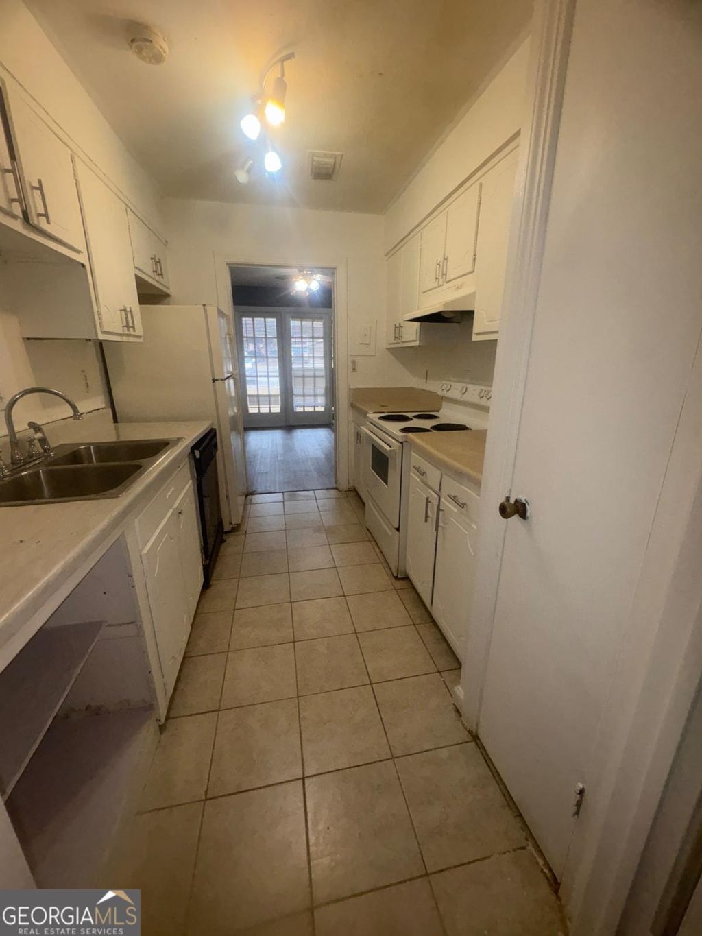 Photo of 85 Place Fontaine, Lithonia, GA 30038 (MLS # 10669820)