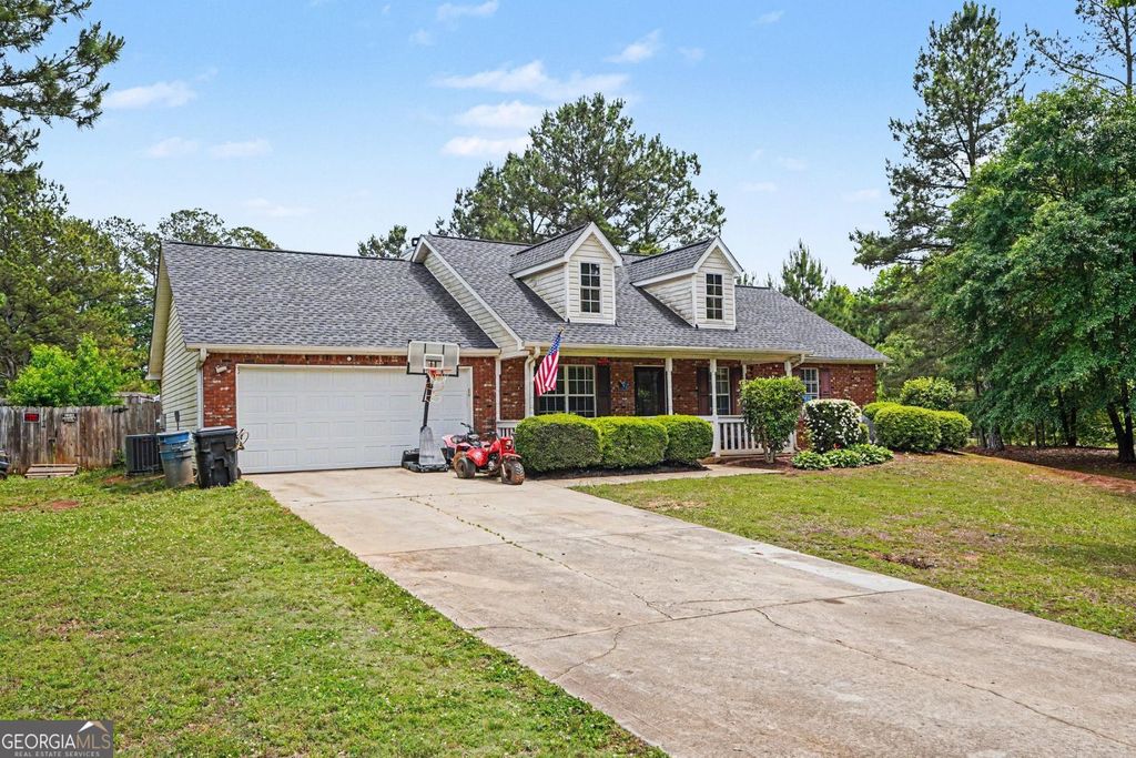 Photo of 306 Ponderosa Trail, Jackson, GA 30233 (MLS # 10761329)