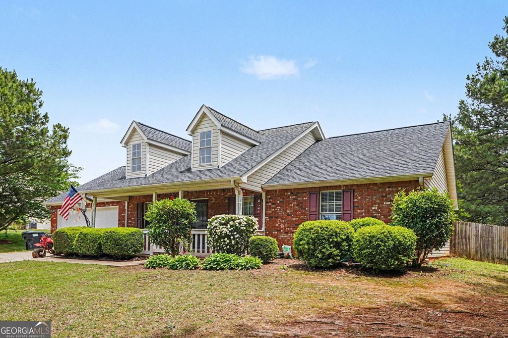 Photo of 306 Ponderosa Trail, Jackson, GA 30233 (MLS # 10761329)