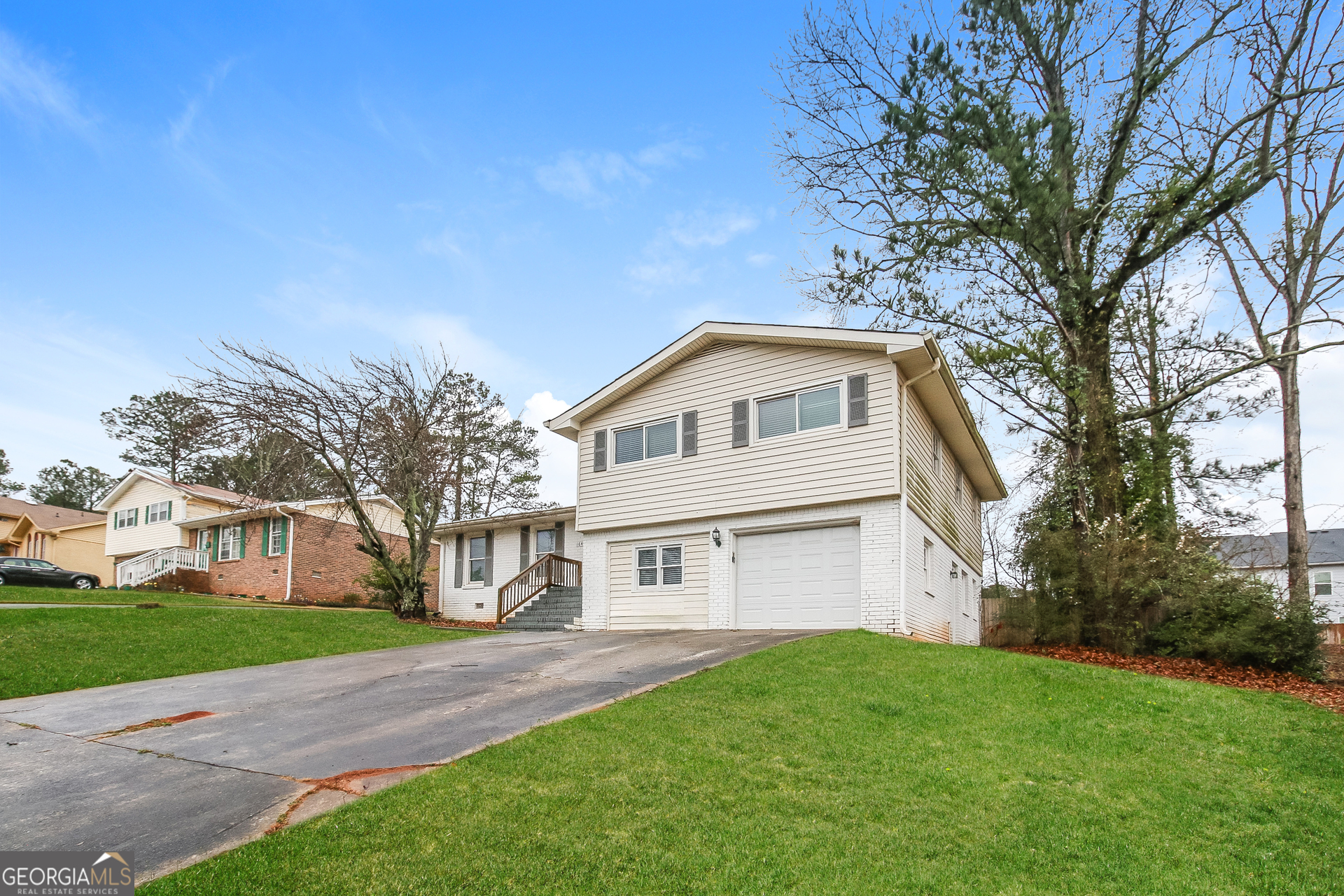 1645 Oak Forest DR SE