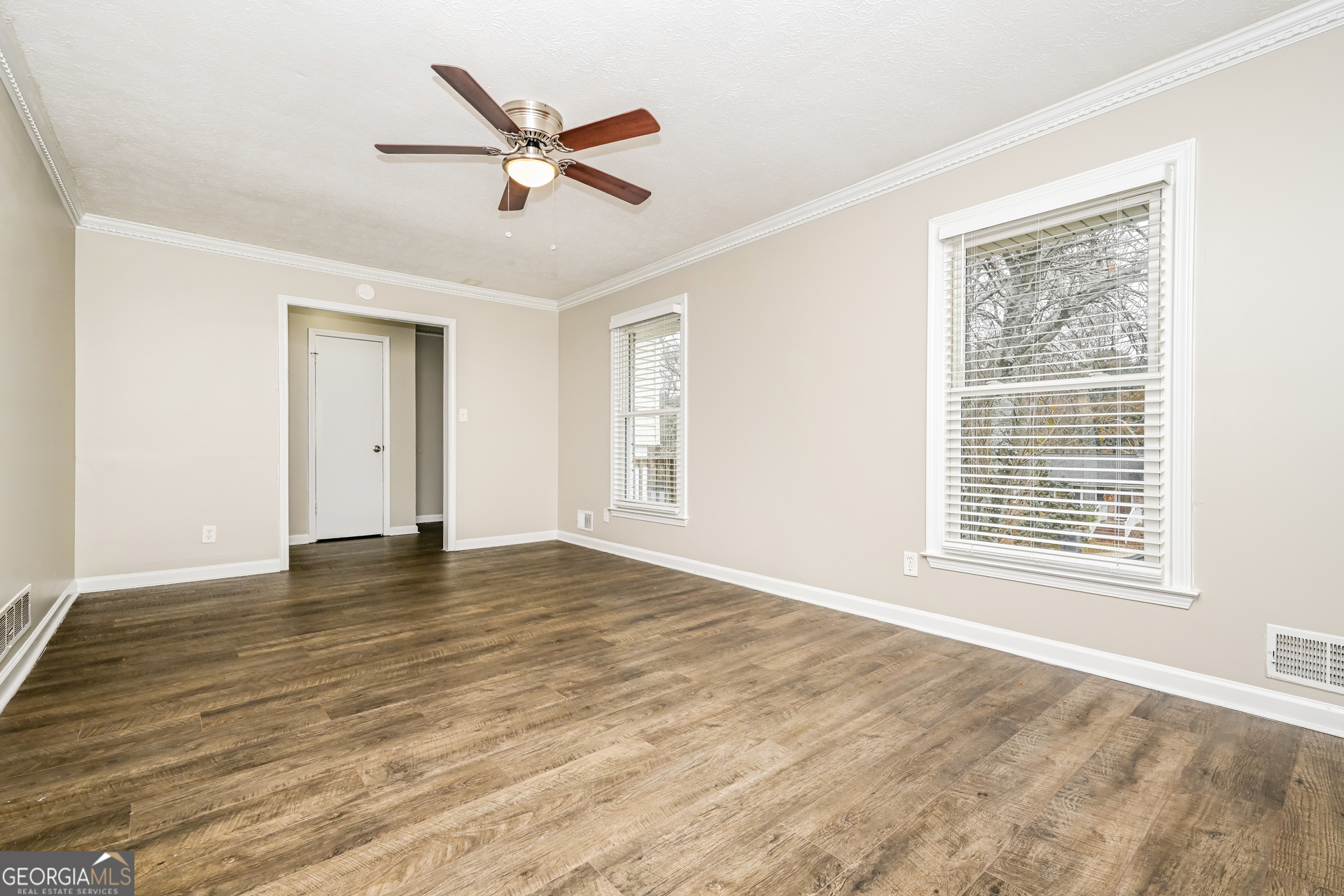 1645 Oak Forest DR SE