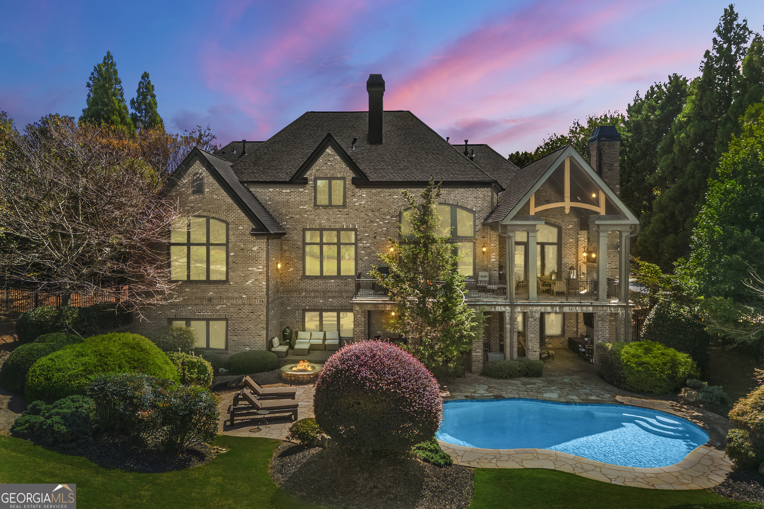2433 Delbarton PL