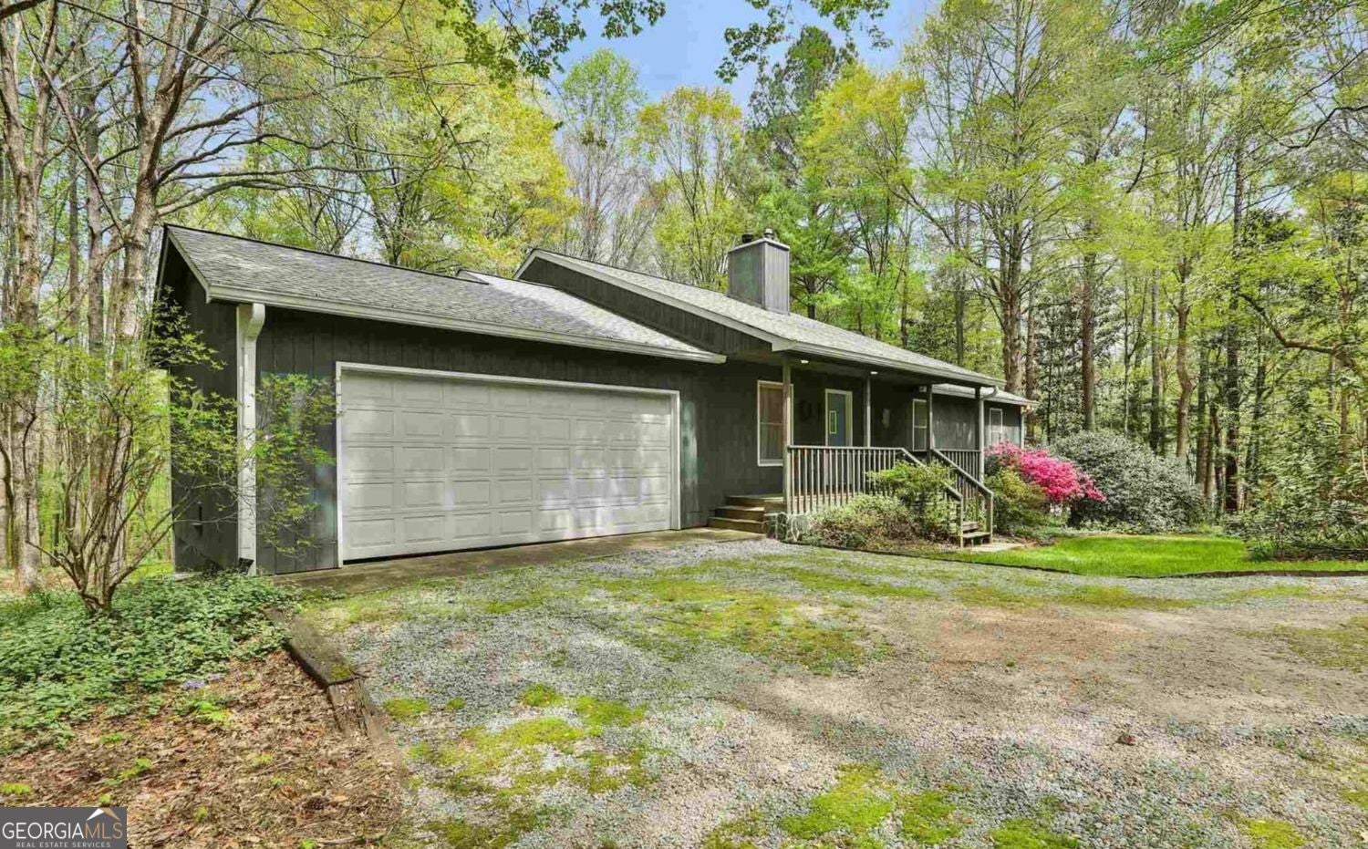 385 Vaughn RD