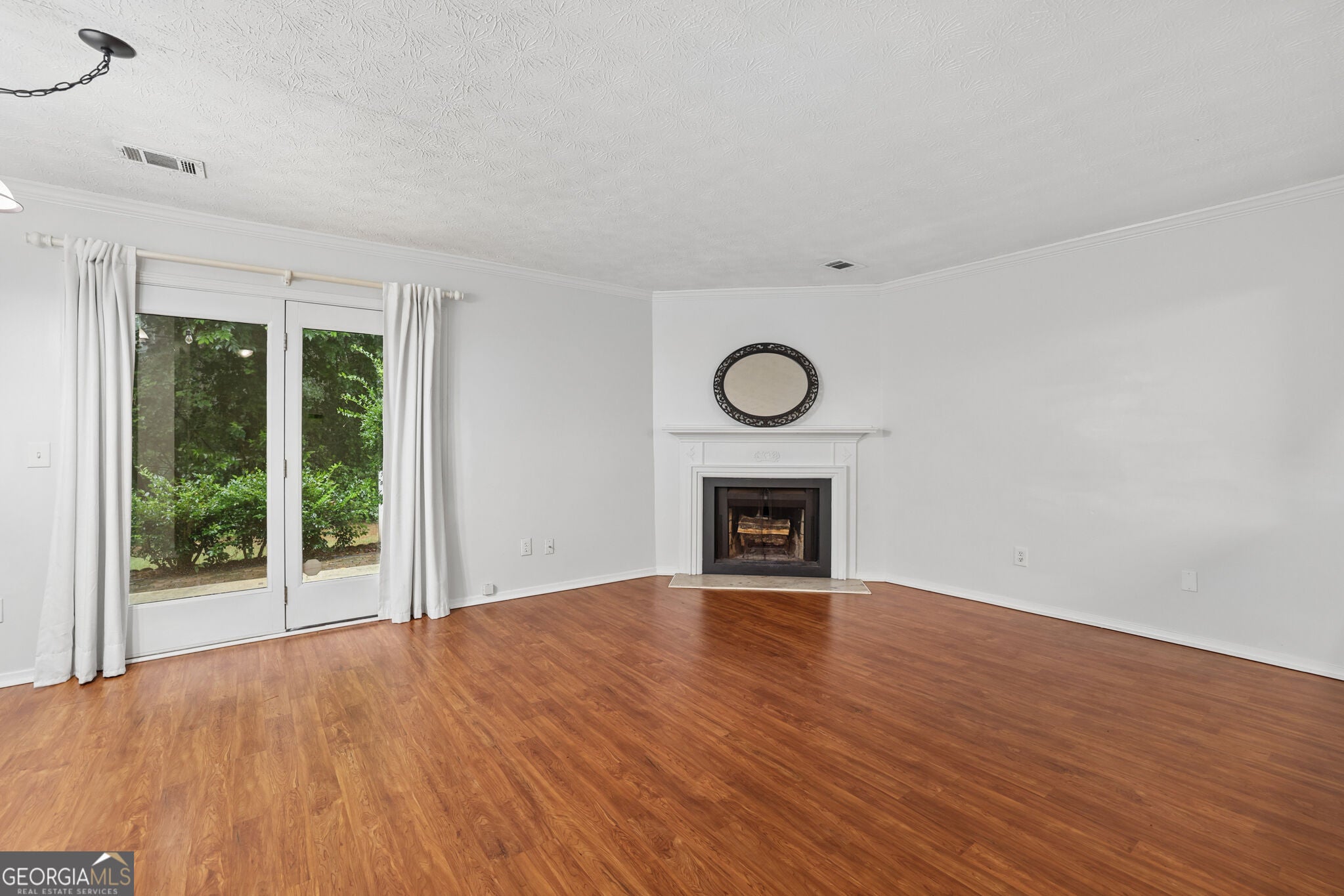 2906 Queen Anne CT