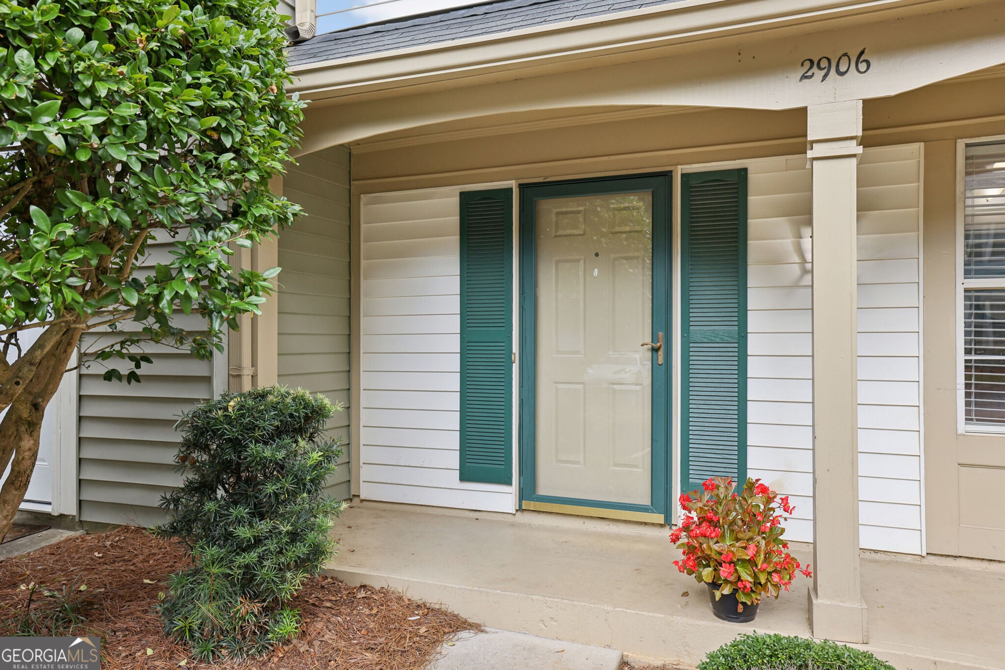 2906 Queen Anne CT