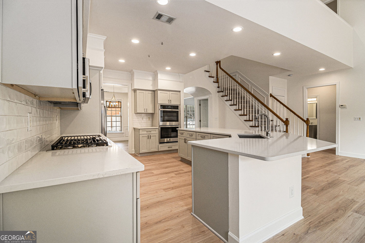 401 Wellwood WAY