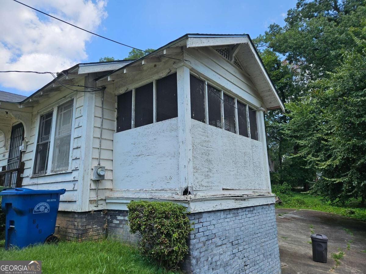 844 Westmont RD