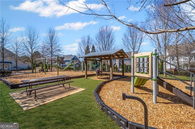 Milton, Georgia 30004, United States, 6 Bedrooms Bedrooms, ,5 BathroomsBathrooms,Residential,Pending,86932