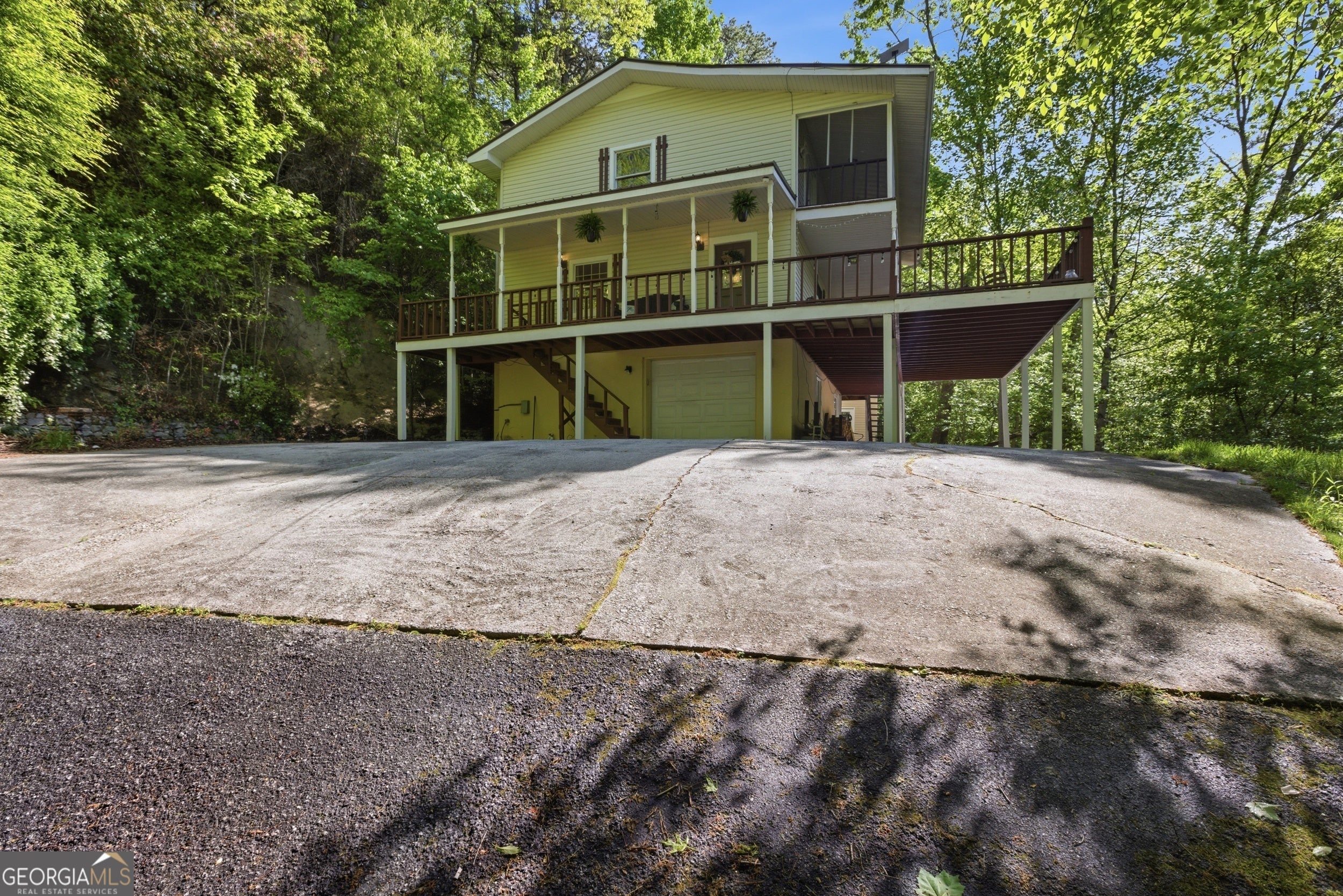 325 Kitchins LN