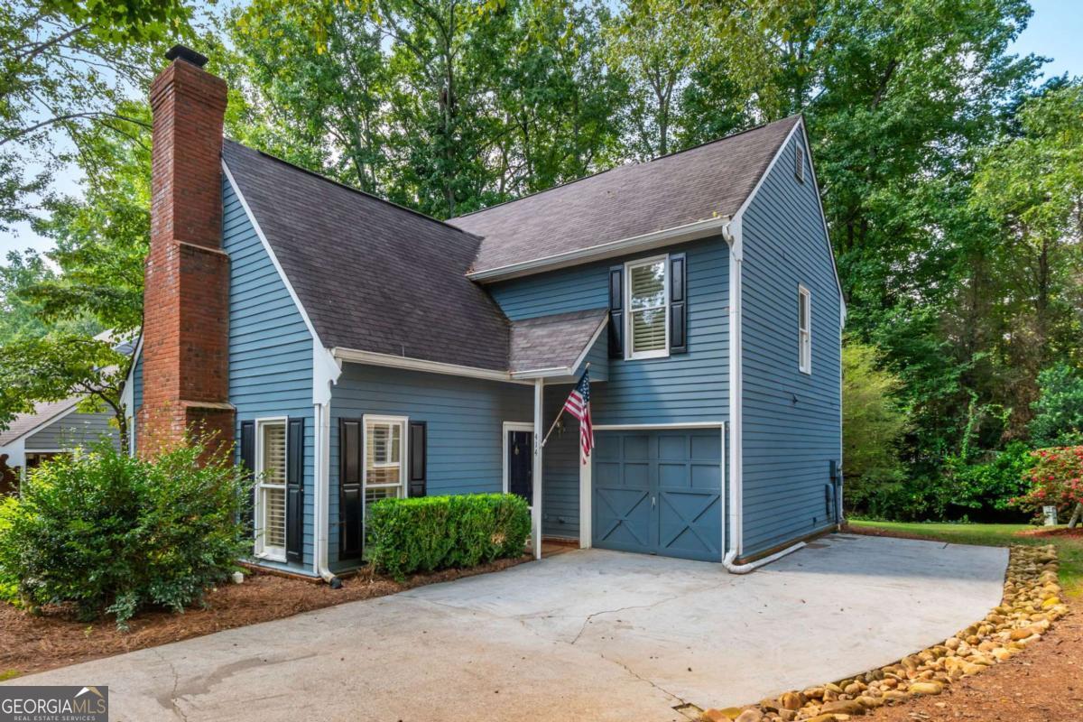 414 Roswell Green LN