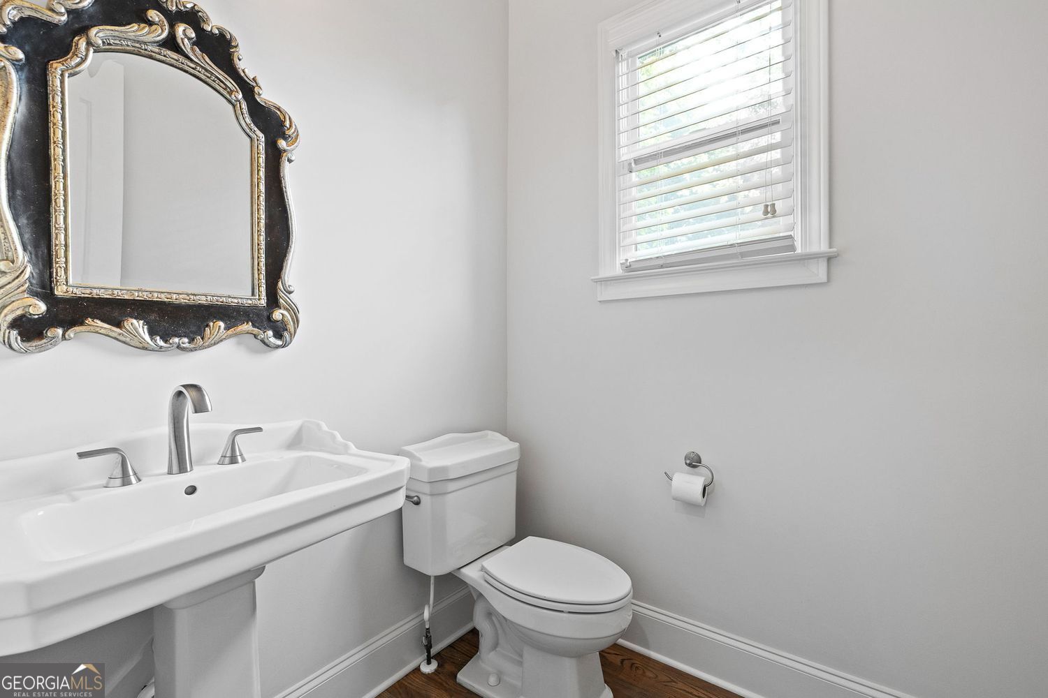 Sandy Springs, Georgia 30328, United States, 5 Bedrooms Bedrooms, ,6 BathroomsBathrooms,Residential,Active,136054