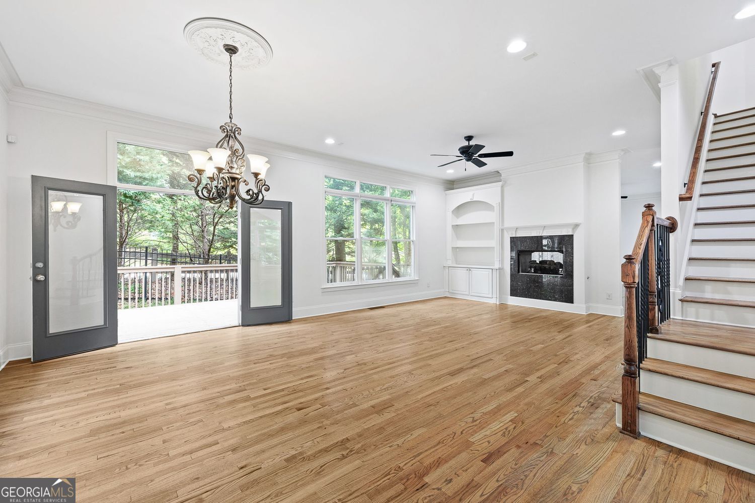 Sandy Springs, Georgia 30328, United States, 5 Bedrooms Bedrooms, ,6 BathroomsBathrooms,Residential,Active,136054