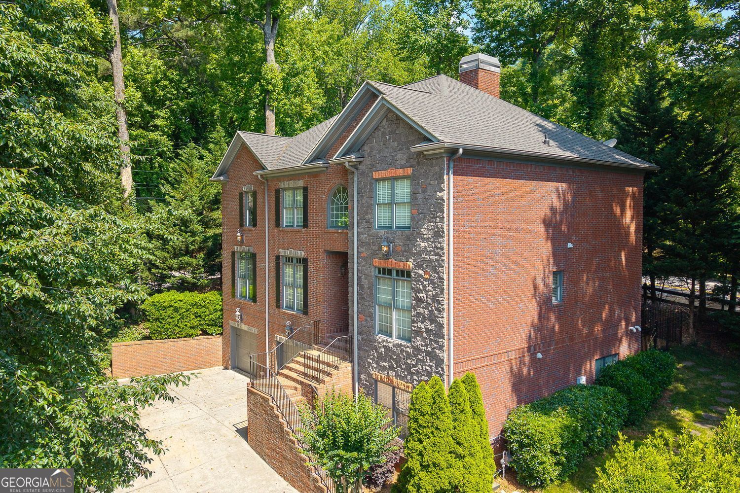 Sandy Springs, Georgia 30328, United States, 5 Bedrooms Bedrooms, ,6 BathroomsBathrooms,Residential,Active,136054