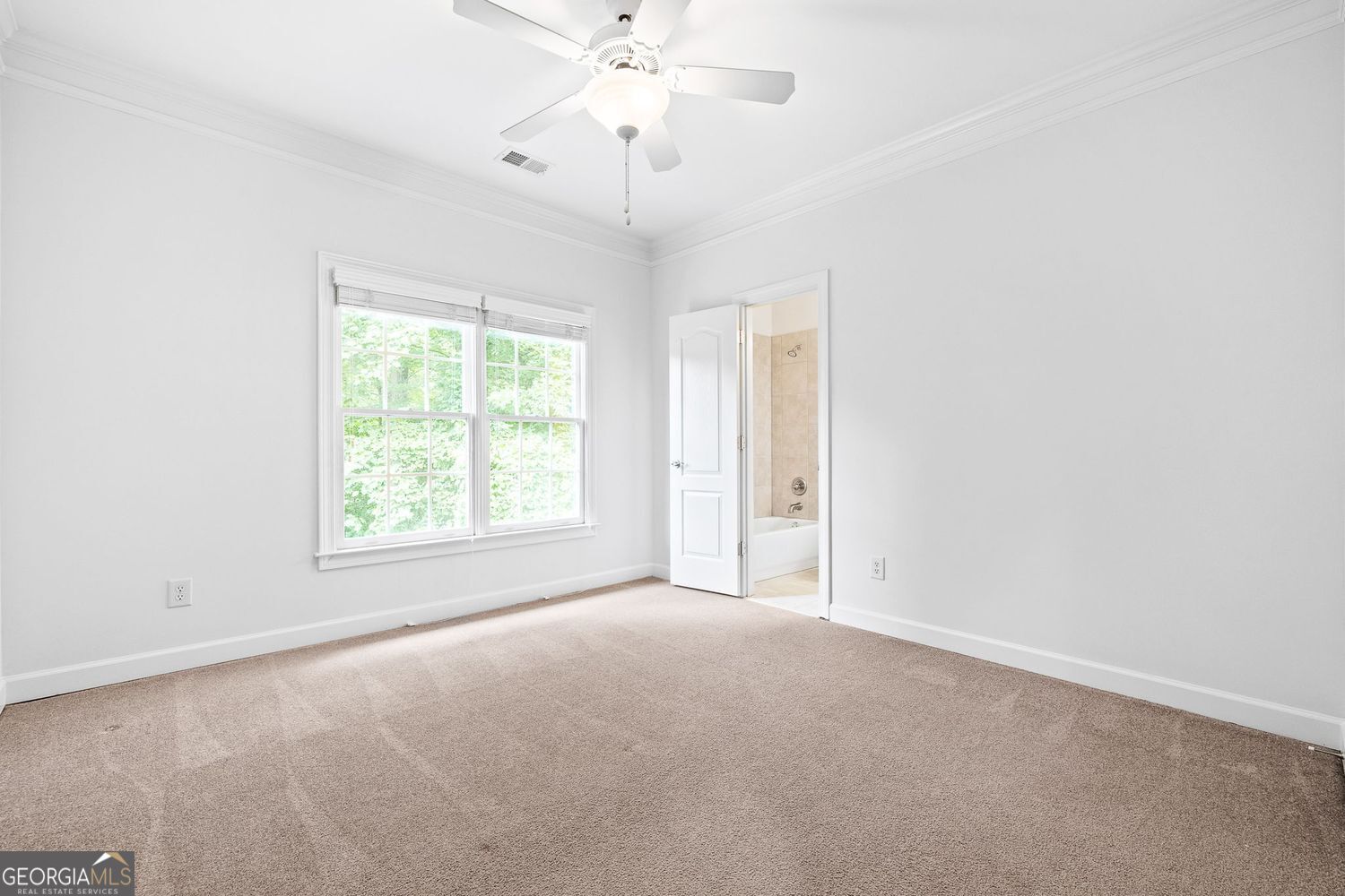 Sandy Springs, Georgia 30328, United States, 5 Bedrooms Bedrooms, ,6 BathroomsBathrooms,Residential,Active,136054