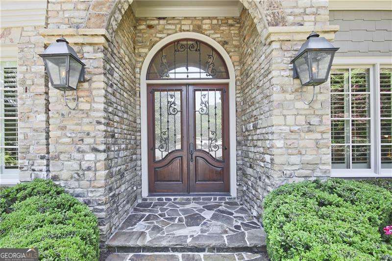 5118 Greythorne LN