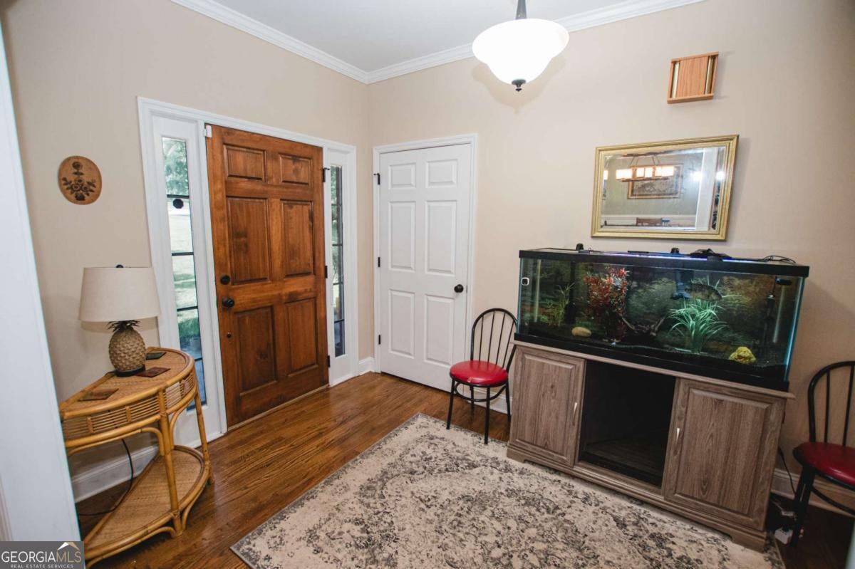 1011 Lakeside CT