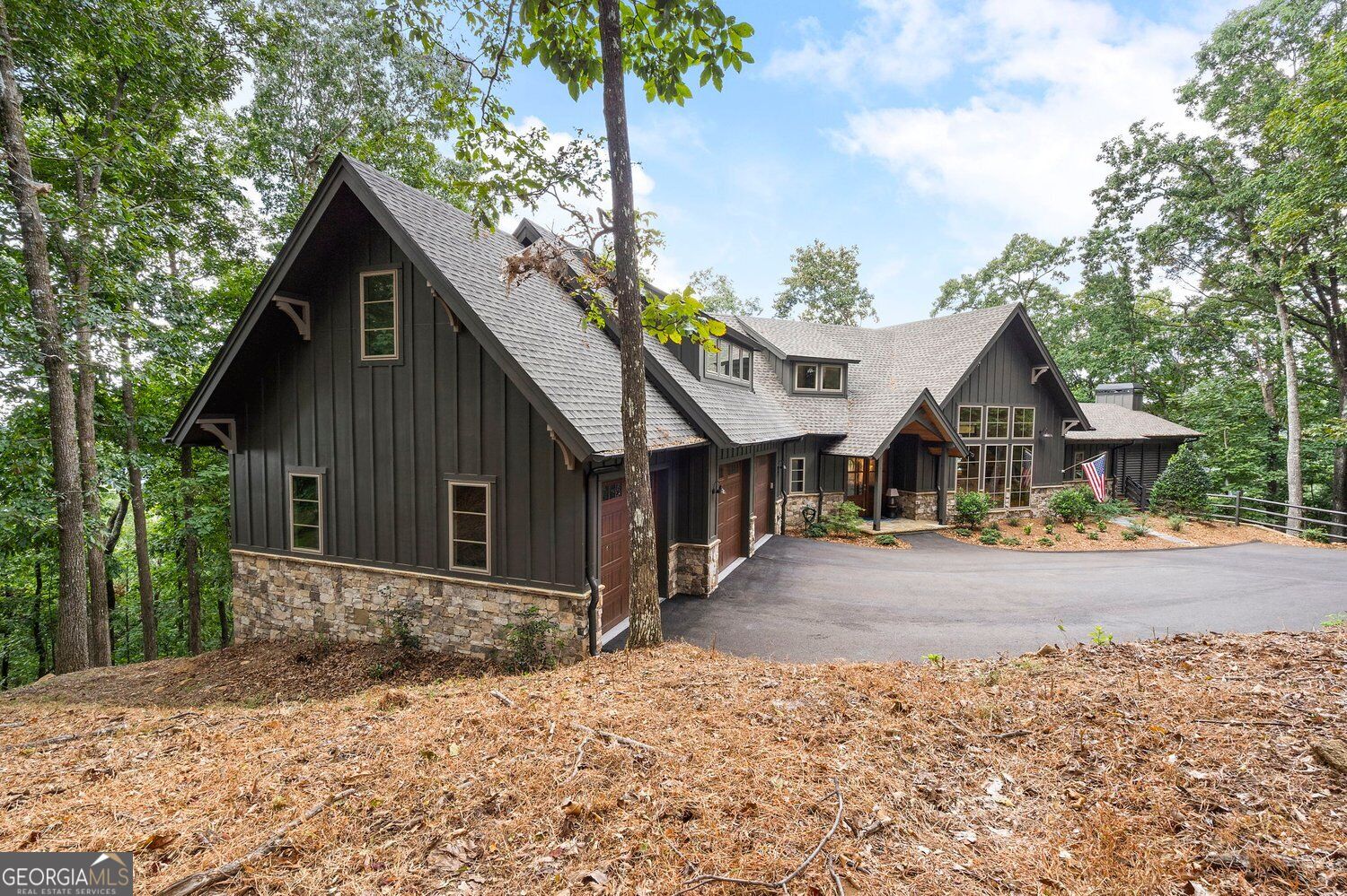 751 Ridgeview DR