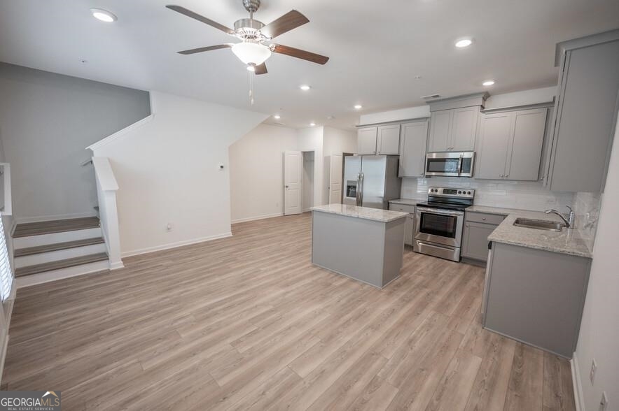 College Park, Georgia 30349, United States, 3 Bedrooms Bedrooms, ,3 BathroomsBathrooms,Residential,Active,63142