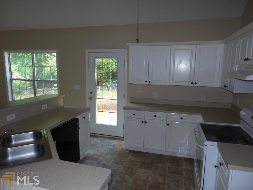Cherokee Manor - Residential