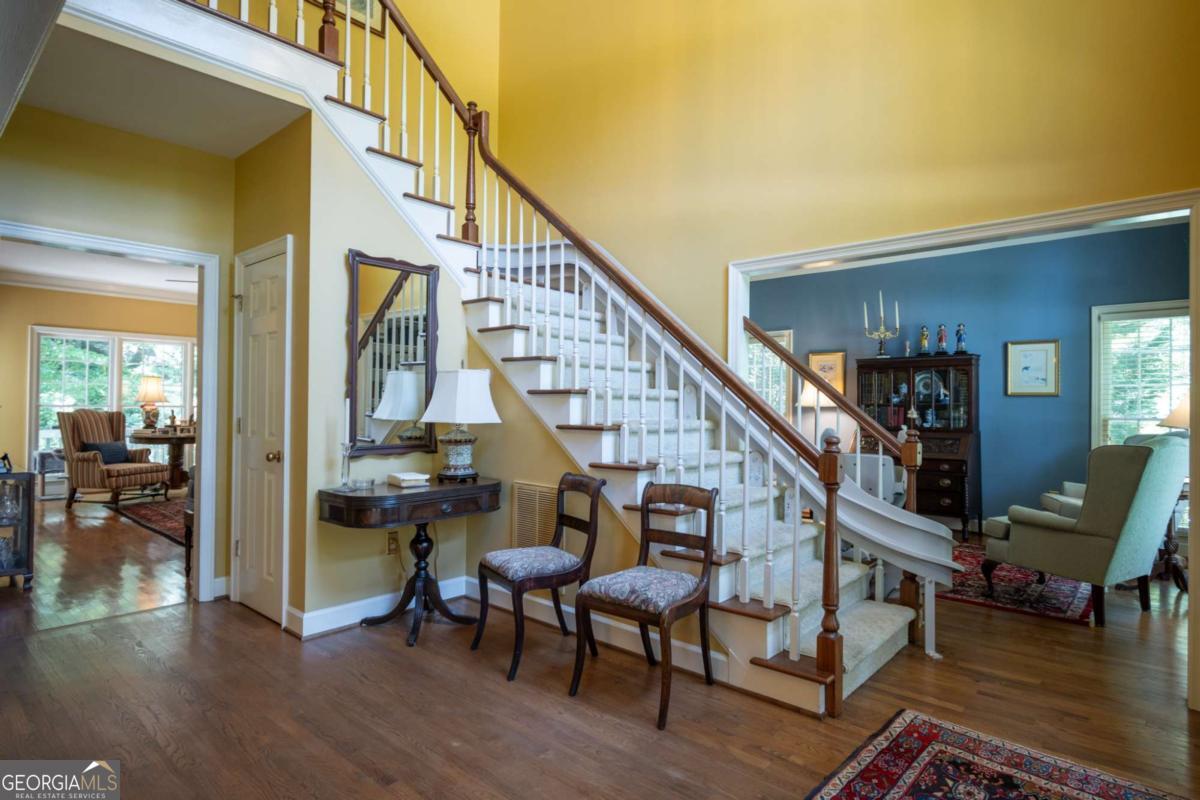 450 Riverbottom RD