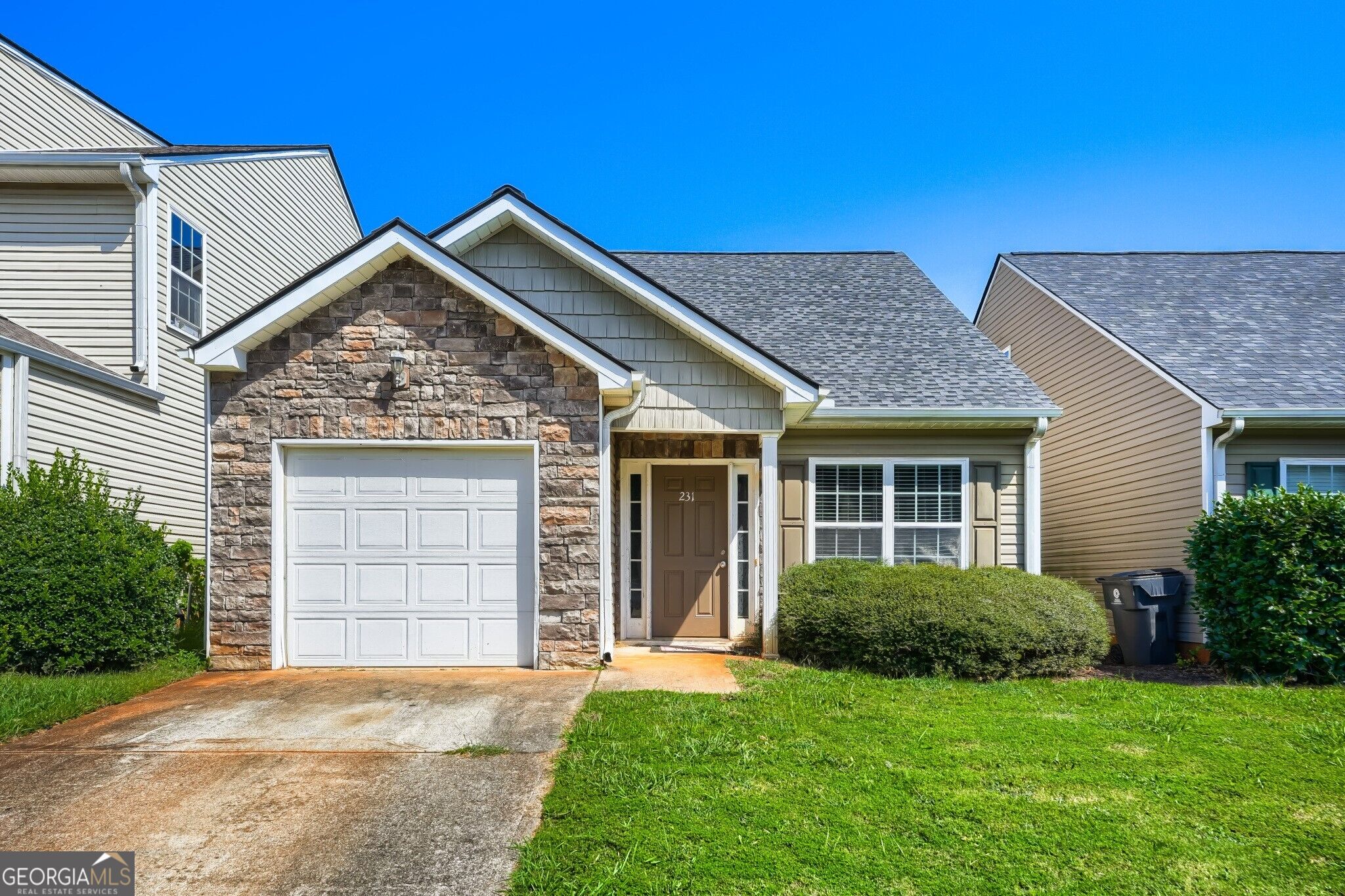 231 Alton CIR