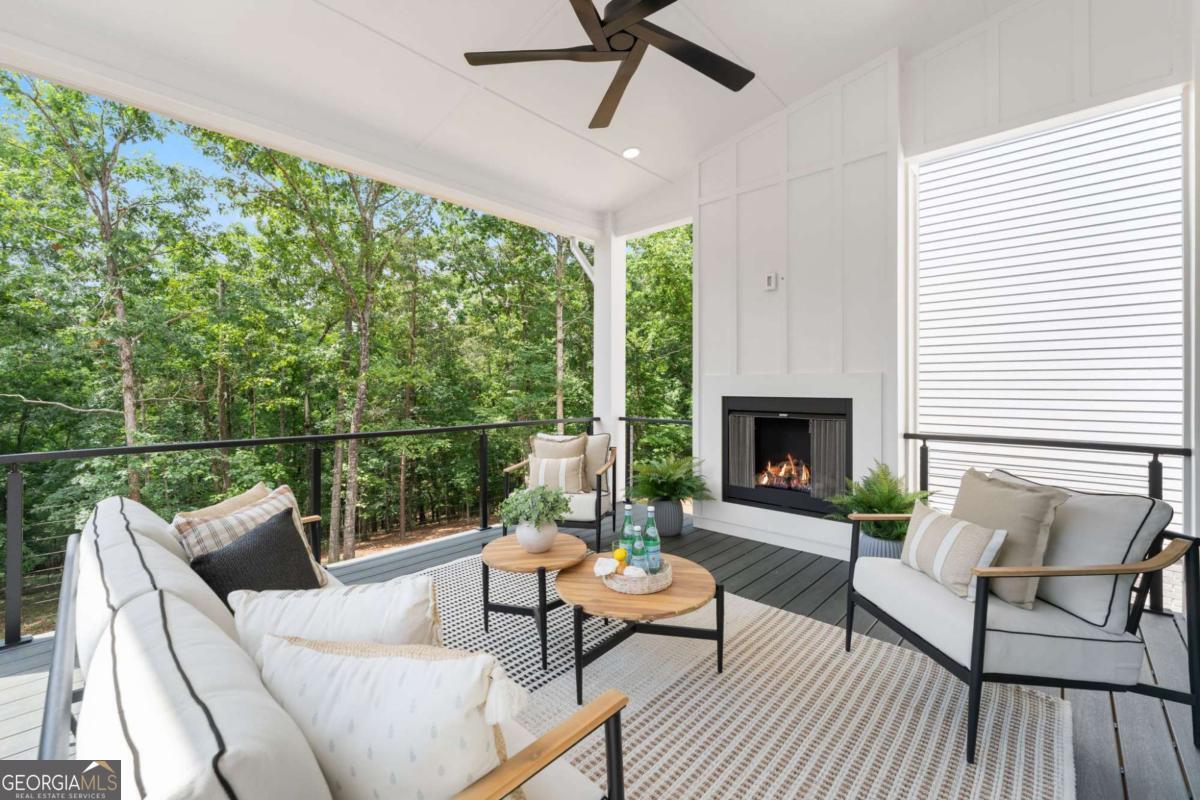 7048 Nichols Cove DR