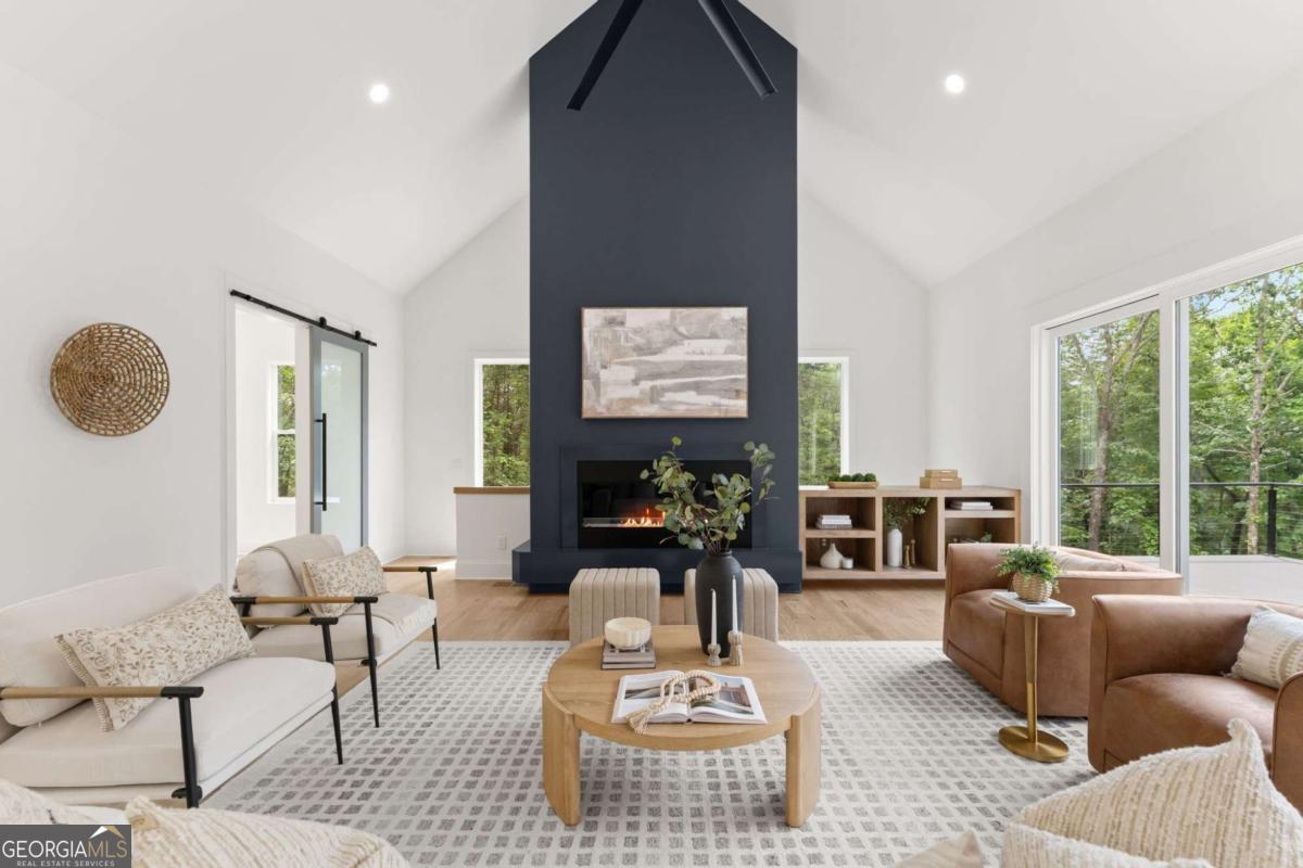 7048 Nichols Cove DR