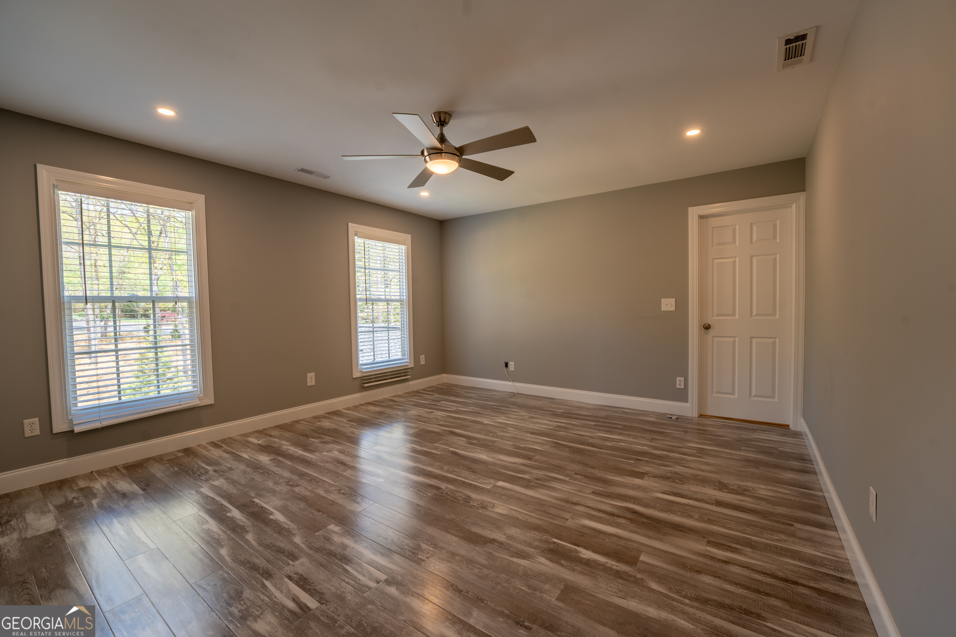 Clarkesville, Georgia 30523, United States, 5 Bedrooms Bedrooms, ,5 BathroomsBathrooms,Residential,Active,176775