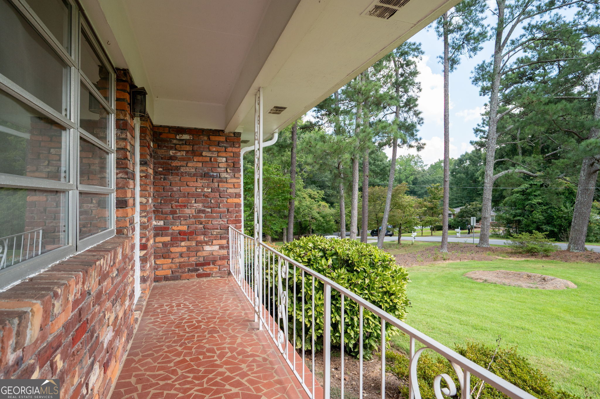 921 CHESTERFIELD DR