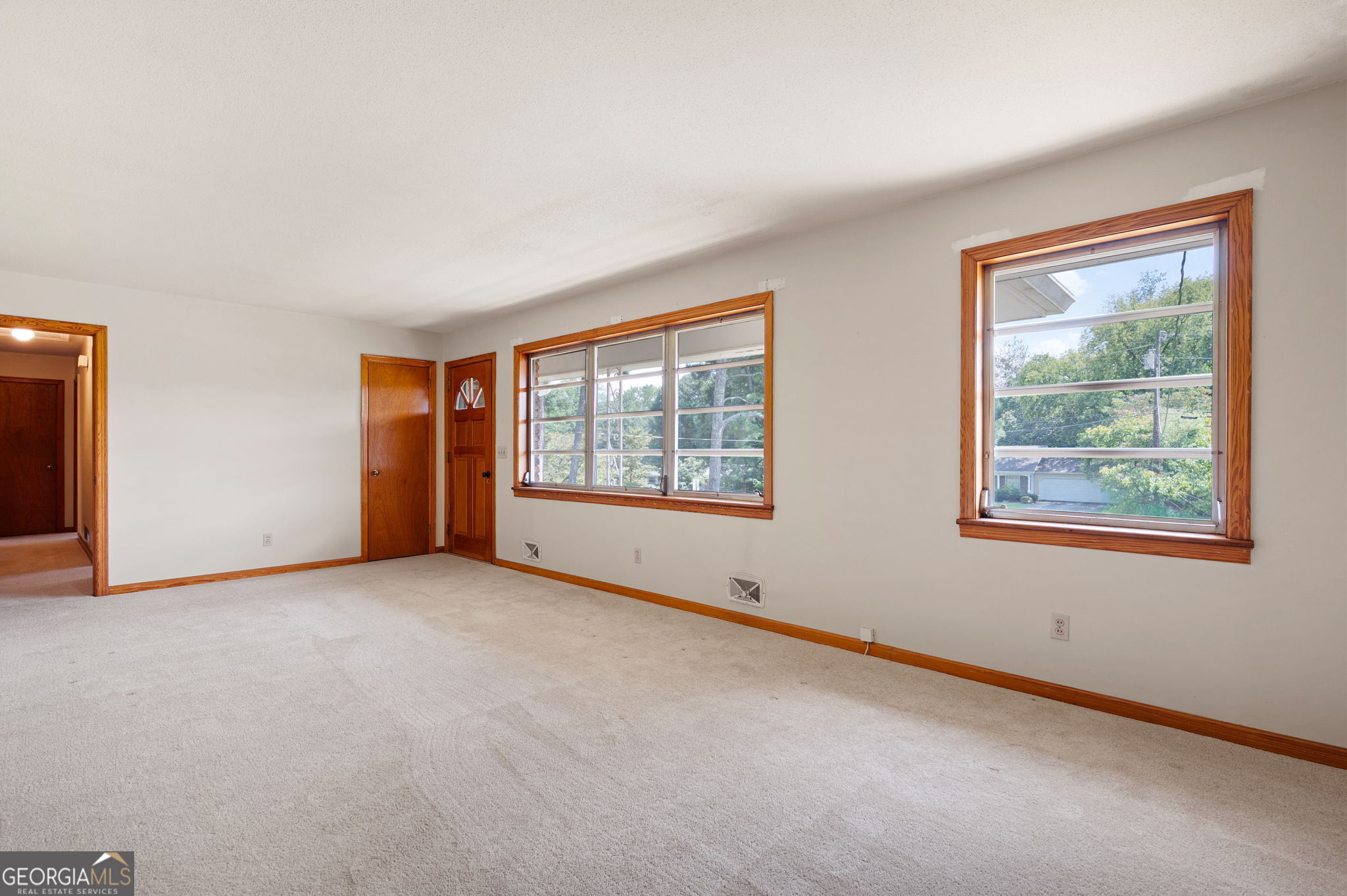 921 CHESTERFIELD DR