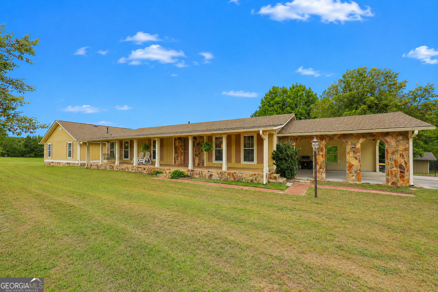 615 Fischer RD